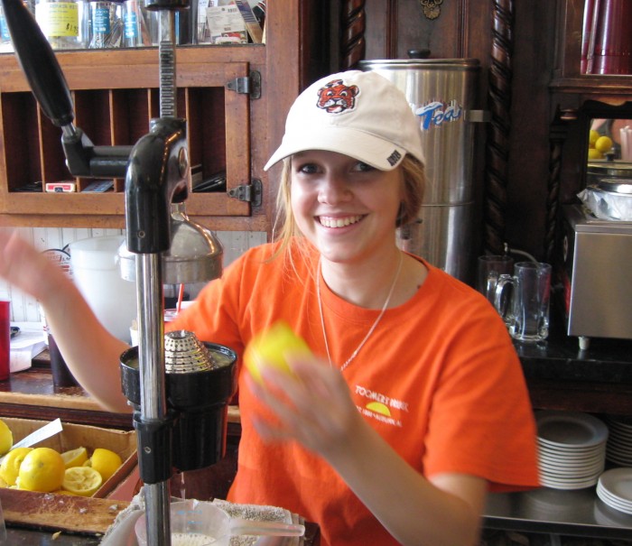 Fresh squeezed lemonade from Toomer's Drugs Auburn photo by Kathy Miller