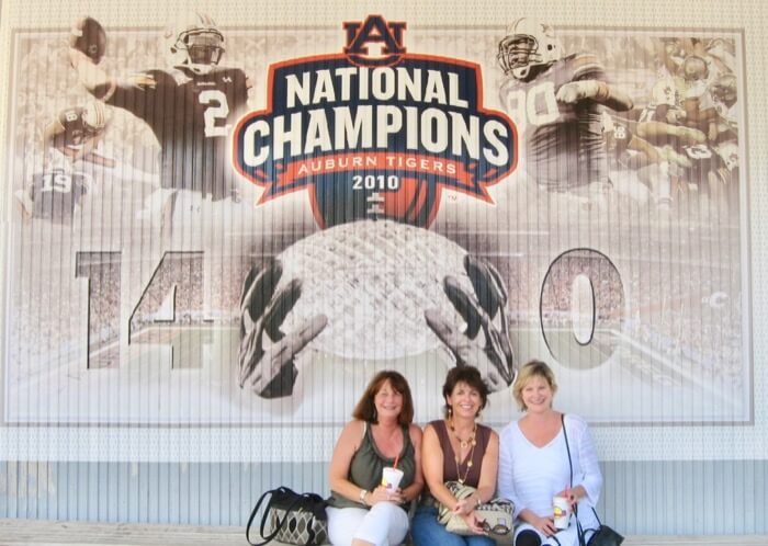 Auburn Toomer's Drugs at Toomer's Corner with Joanne and Pam photo by Kathy Miller