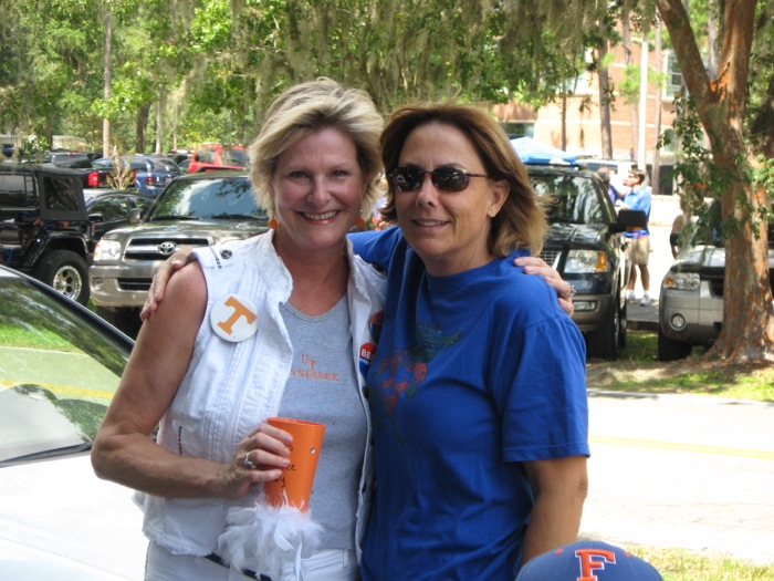 Tennessee Kathy & Gator Suzanne photo by Kathy Miller