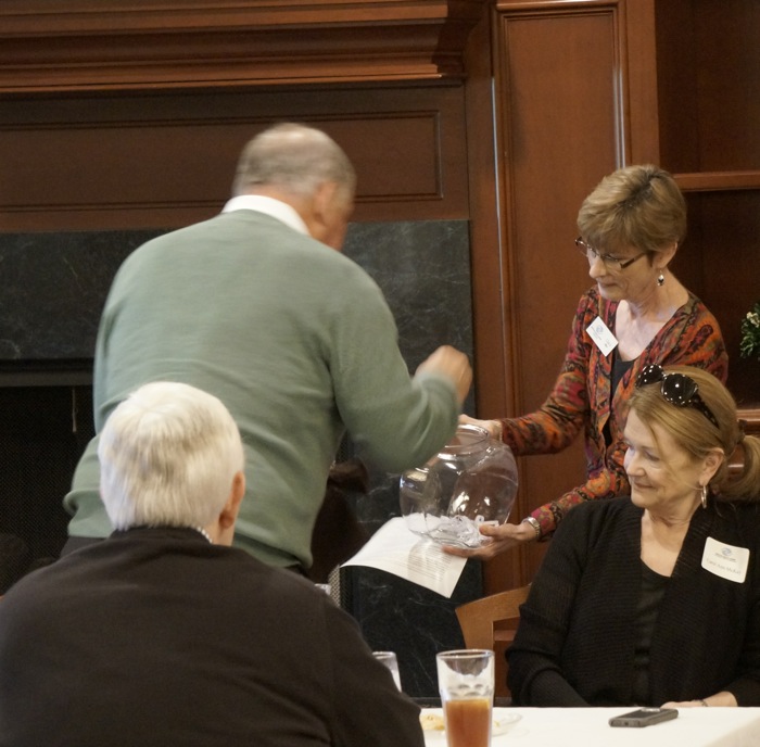 Bobby Cox draws the winning name for Braves tickets photo by Kathy Miller