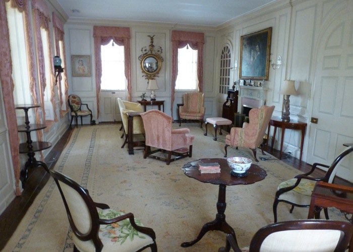 The second floor drawing room Thomas Rose House photo y Laura Huffman