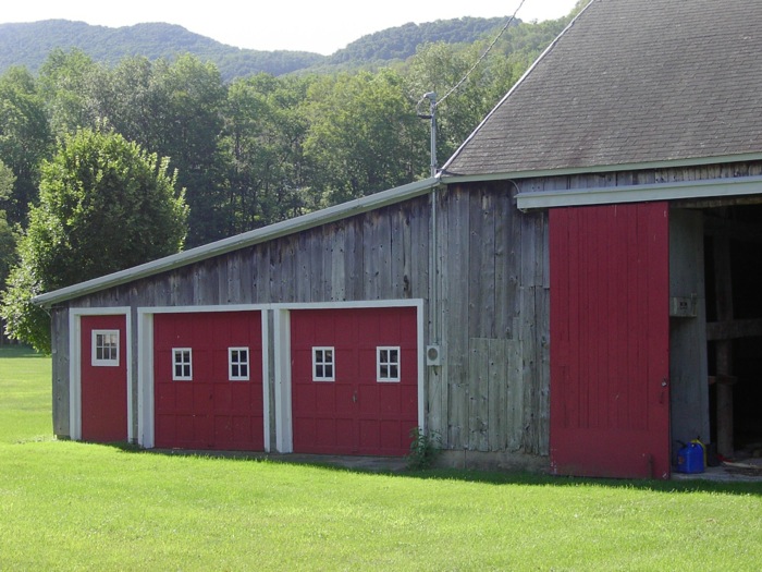 Vermont barn on Dorset Hollow Dorset VT photo by Kathy Miller