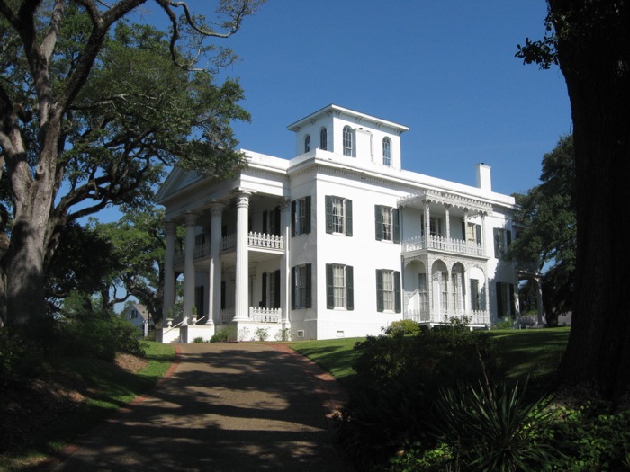 Stanton Hall, Natchez, MS photo by Kathy Miller