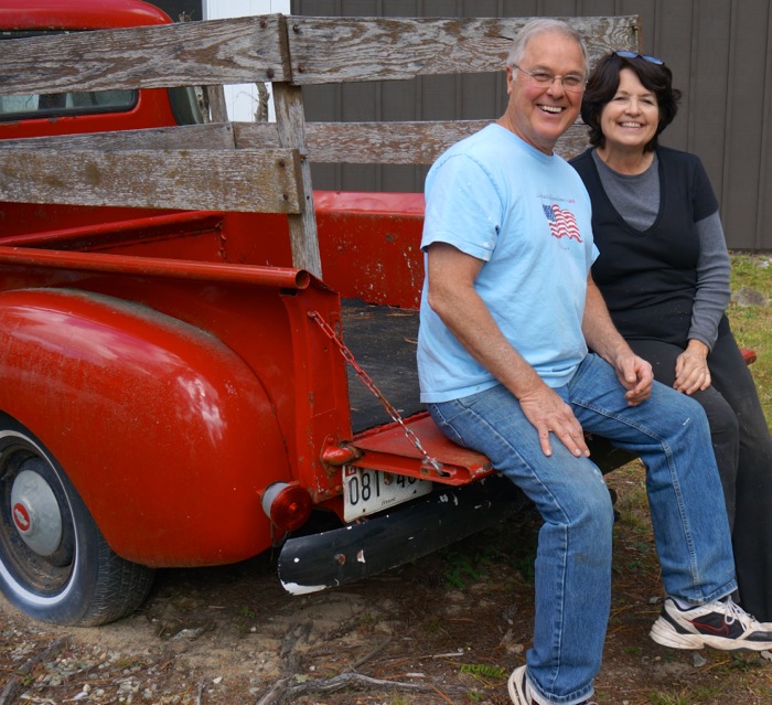 Vintage tailgate with Bill and Judy Durham photo by Kathy Miller
