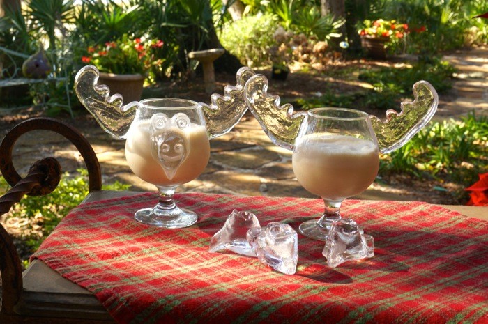 Christmas Eggnog cups photo by Kathy Miller