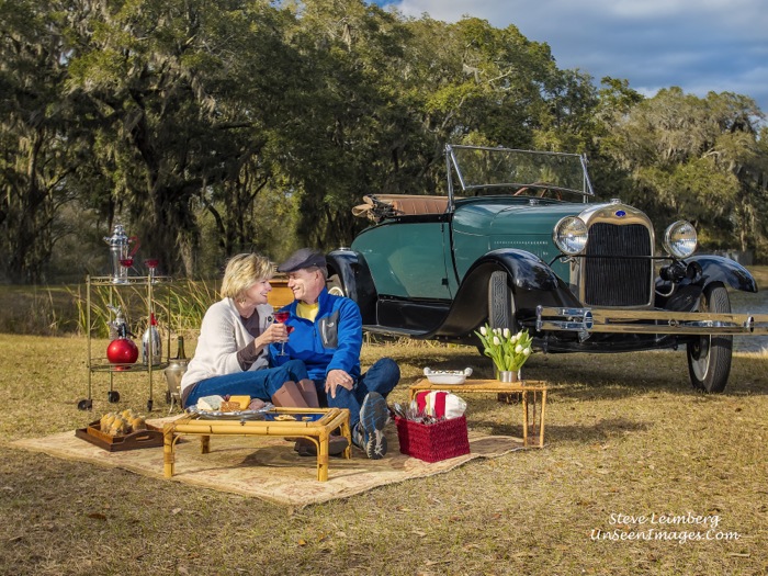 Kathy and Dave Miller Toasting on blanket photo by Steve Leimberg