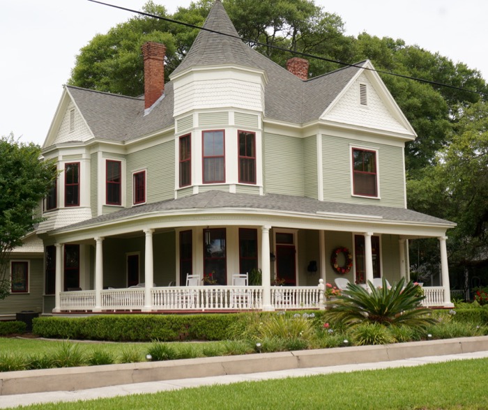 Victorian Home with porch, Fernandina Beach, FL photo by Kathy Miller