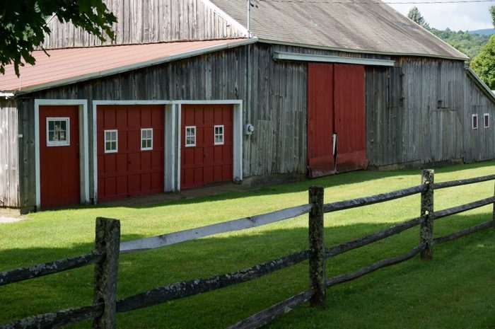 Red barn on Dorset Hollow photo by Kathy Miller