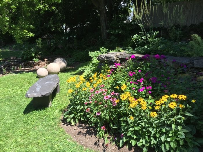 Sissy's Kitchen flower garden IMG_4283