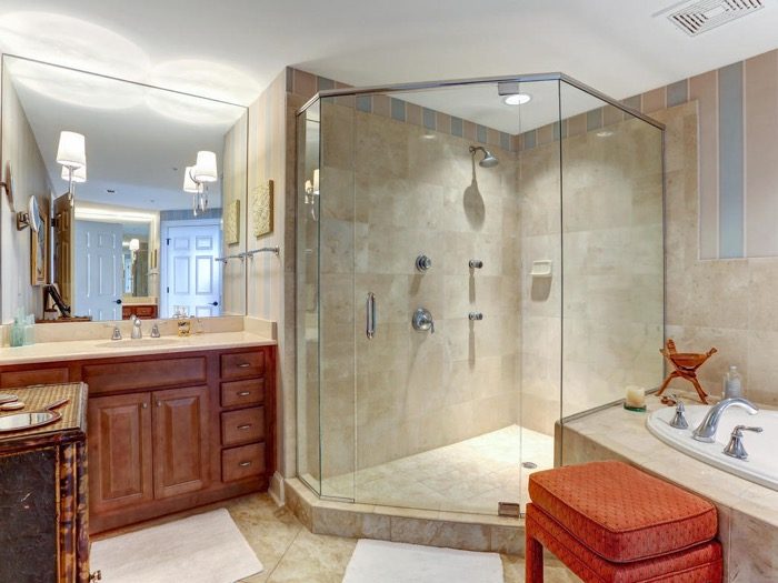 Master Bath 6529 Spyglass Villa Amelia Island