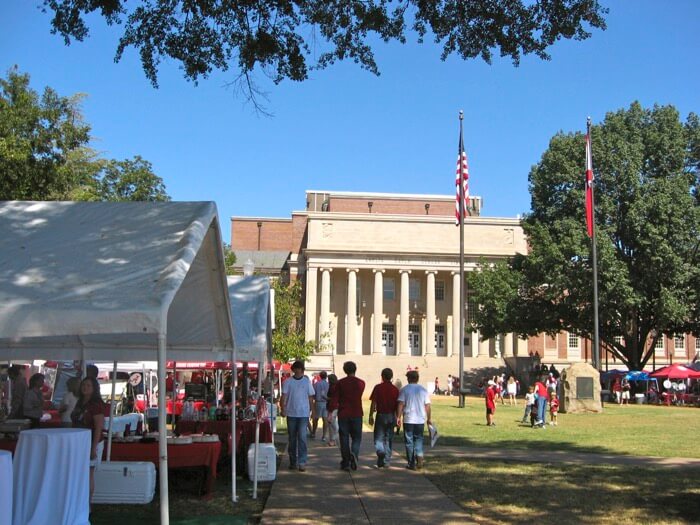 Gorgas Library on The Quad University of Alabama photo by Kathy Miller