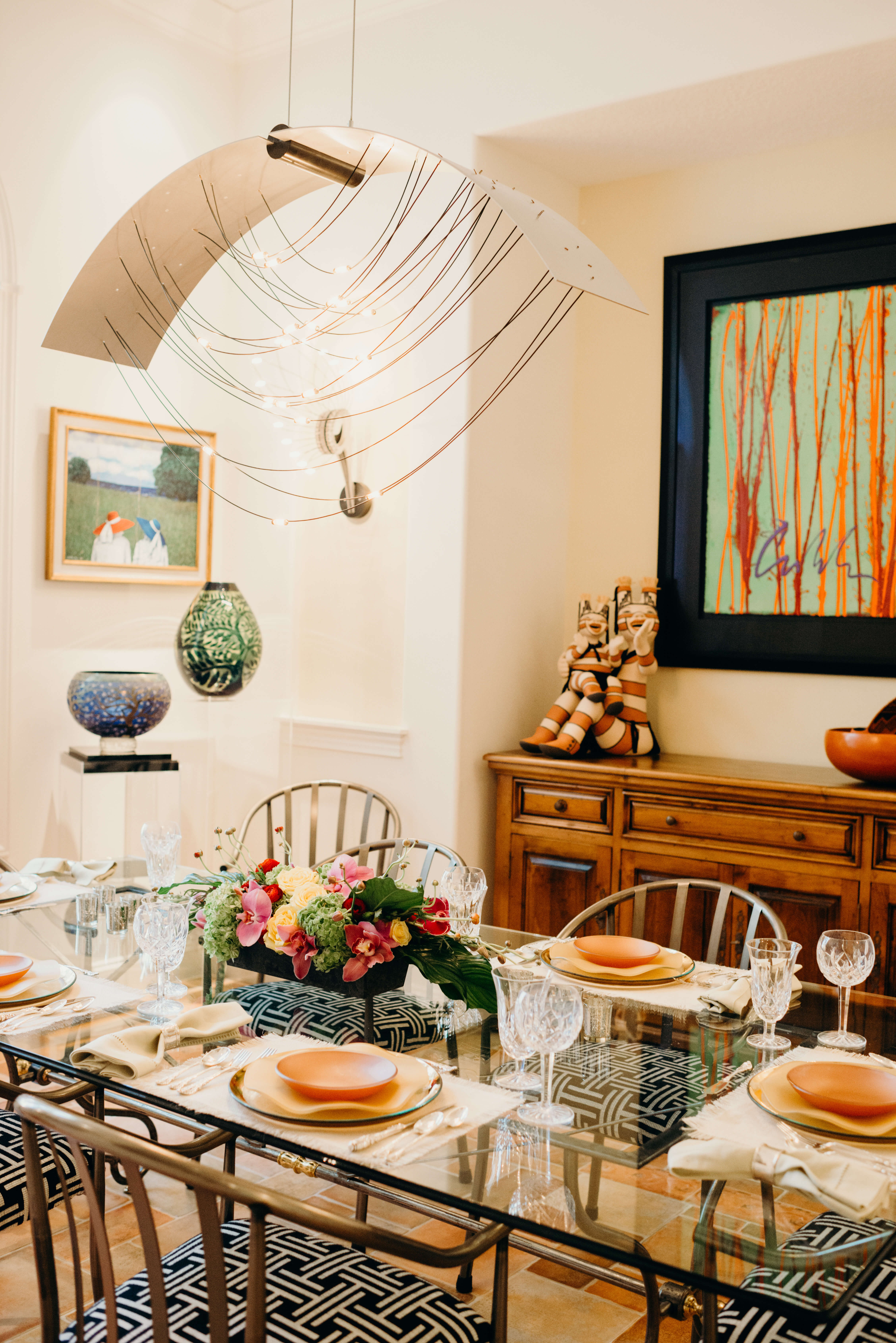 Becky Grimes dining room with fabulous chandelier