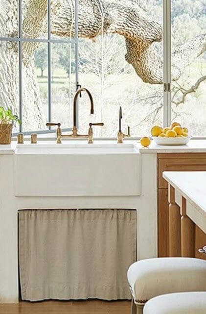 The Skirted Sink Comeback An Echo From The Past Kathy