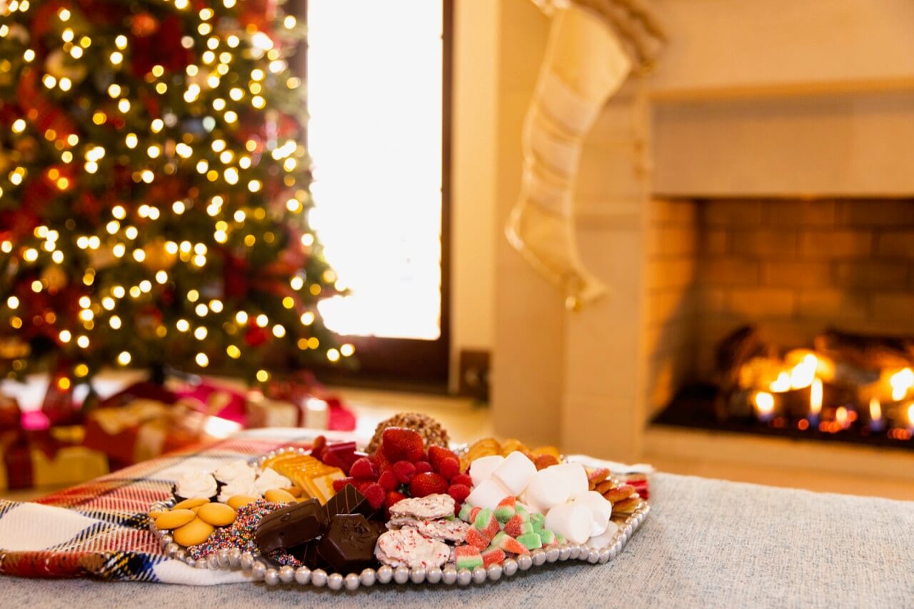 Custom dessert tray with plaids and red, green and gold Christmas tree photo by Clay Greenhaw